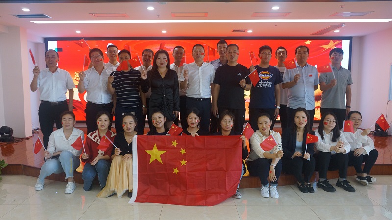 攜手迎國(guó)慶 同心跟黨走：市場(chǎng)營(yíng)銷部開展“樂迎國(guó)慶 祝福祖國(guó)”國(guó)慶慶?；顒?dòng)