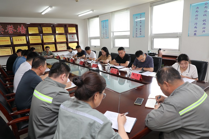 陜西建材科技公司副總經理杜永康深入黃陵公司調研指導工作