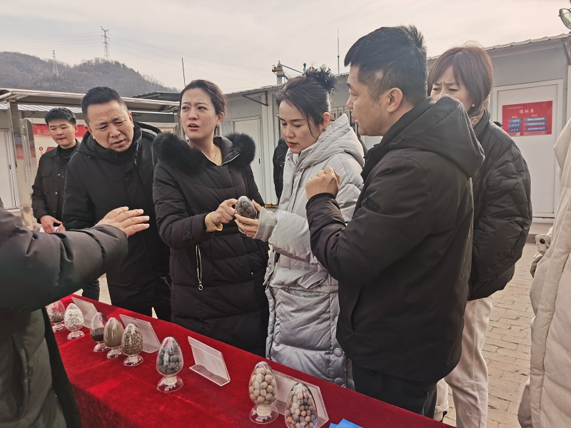 華山營銷公司與黃陵大區(qū)開展新品業(yè)務培訓活動