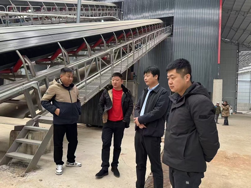 華山營銷公司：深入一線訪客戶 新品銷售譜新篇